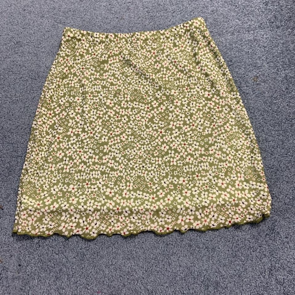 Green floral mid thigh skirt
